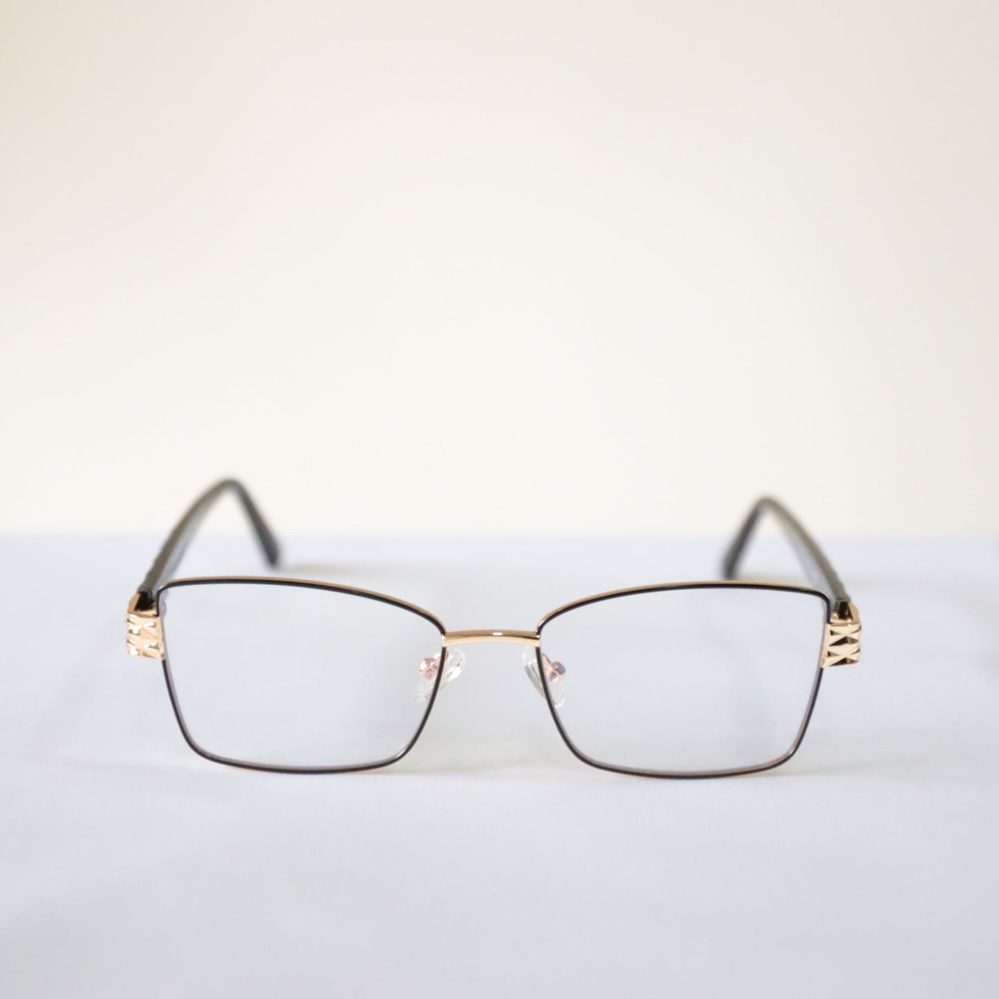 Occhiale anti luce blu Giovanni montatura nera vista frontale